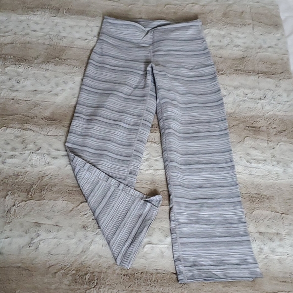 Lululemon Yoga Capri - Picture 4 of 5